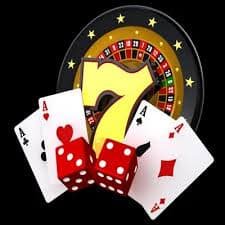 Meja Casino Hold'em langsung dengan dealer profesional di depo5k